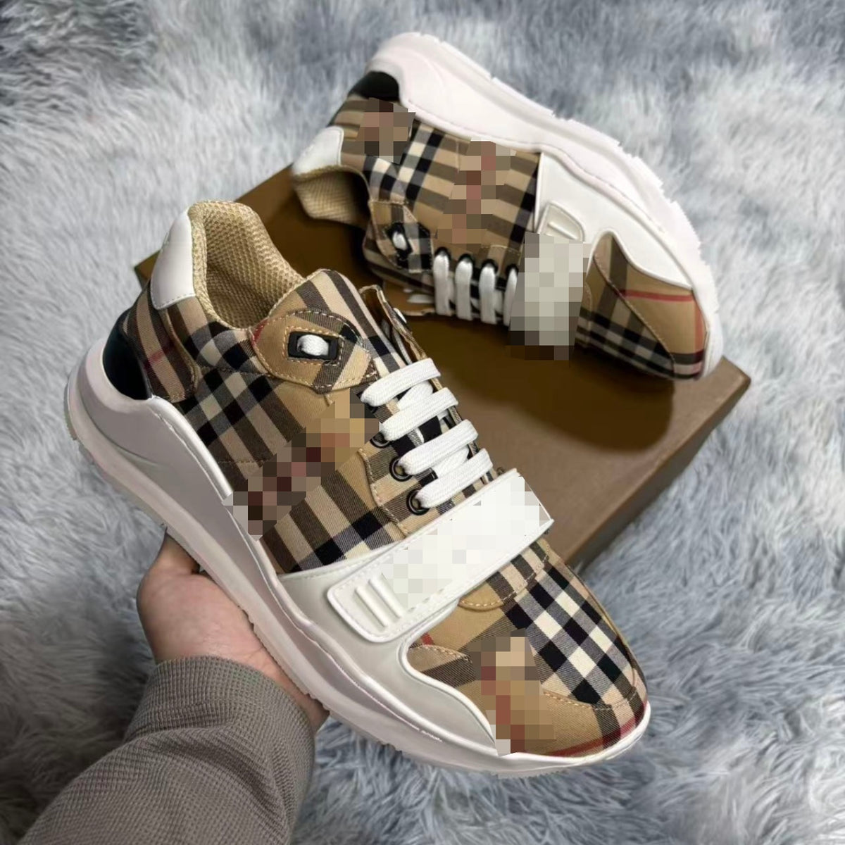 Bur*erry Classics